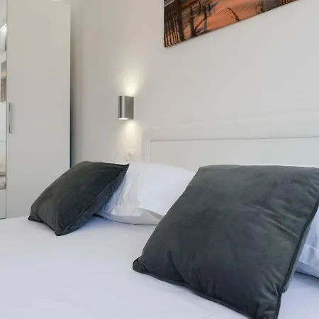 Apartament Reza Luxury *