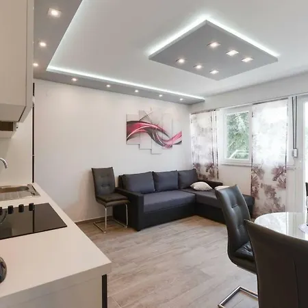 Reza Luxury Apartmán *